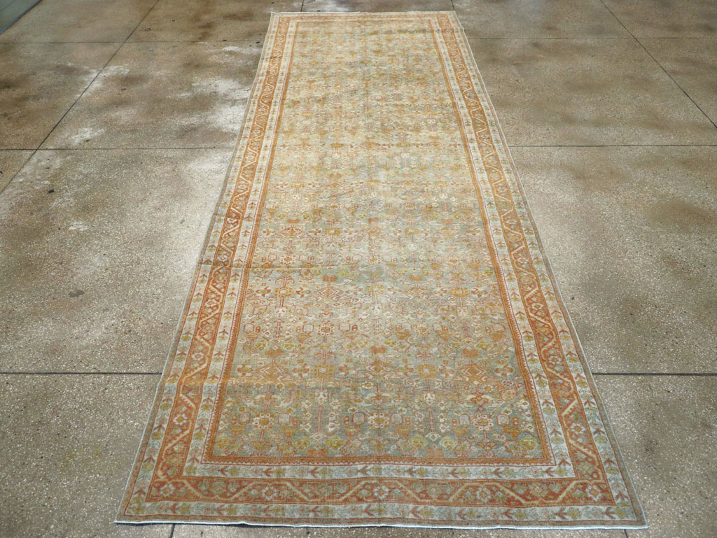 Antique Persian Mahal Gallery Carpet, No.21035 - Gsblank