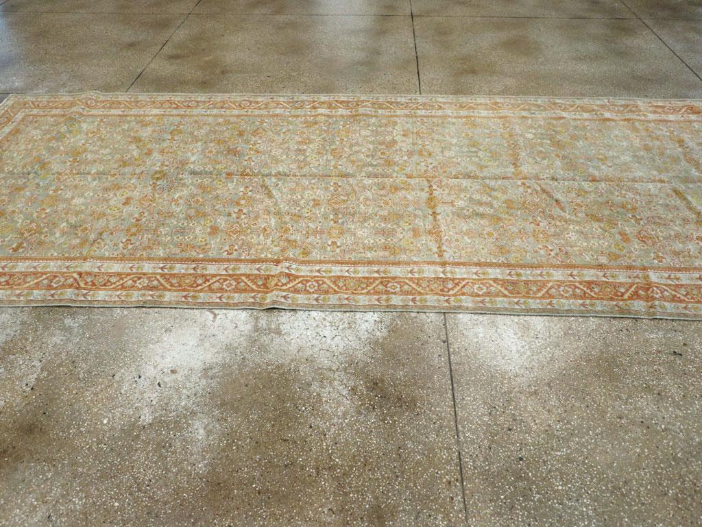 Antique Persian Mahal Gallery Carpet, No.21035 - Gsblank