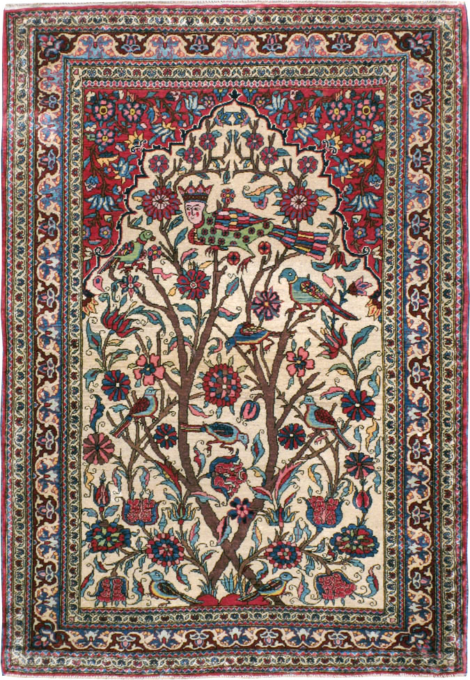 Vintage Persian Pictorial Isfahan Rug, No.21101 - Gsblank