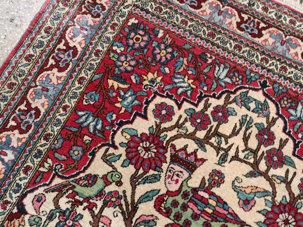 Vintage Persian Pictorial Isfahan Rug, No.21101 - Gsblank