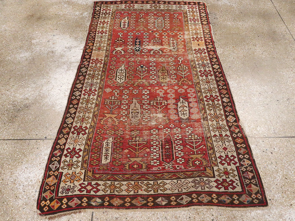 Antique Caucasian Rug, No.21135 - Gsblank