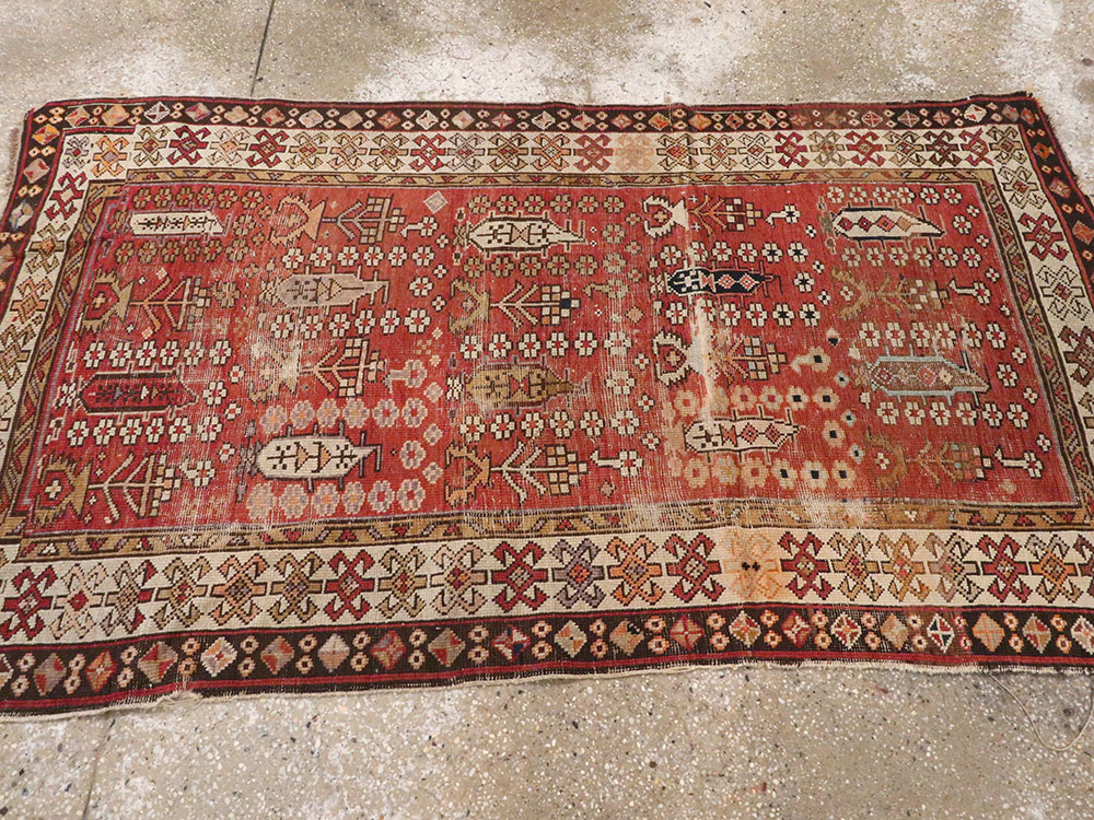 Antique Caucasian Rug, No.21135 - Gsblank