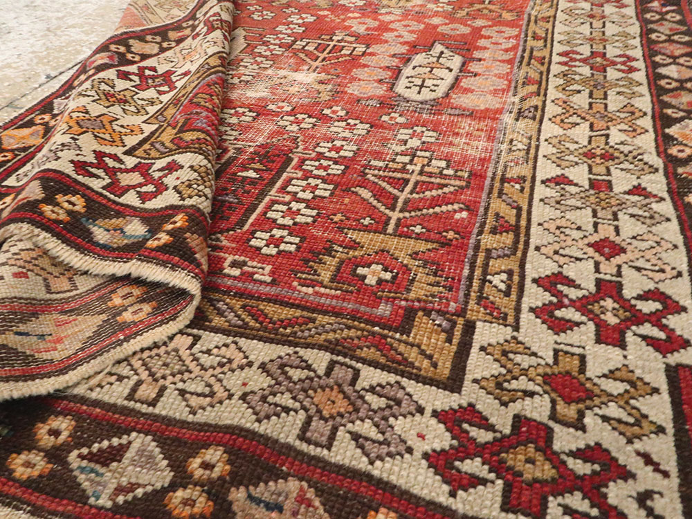 Antique Caucasian Rug, No.21135 - Gsblank