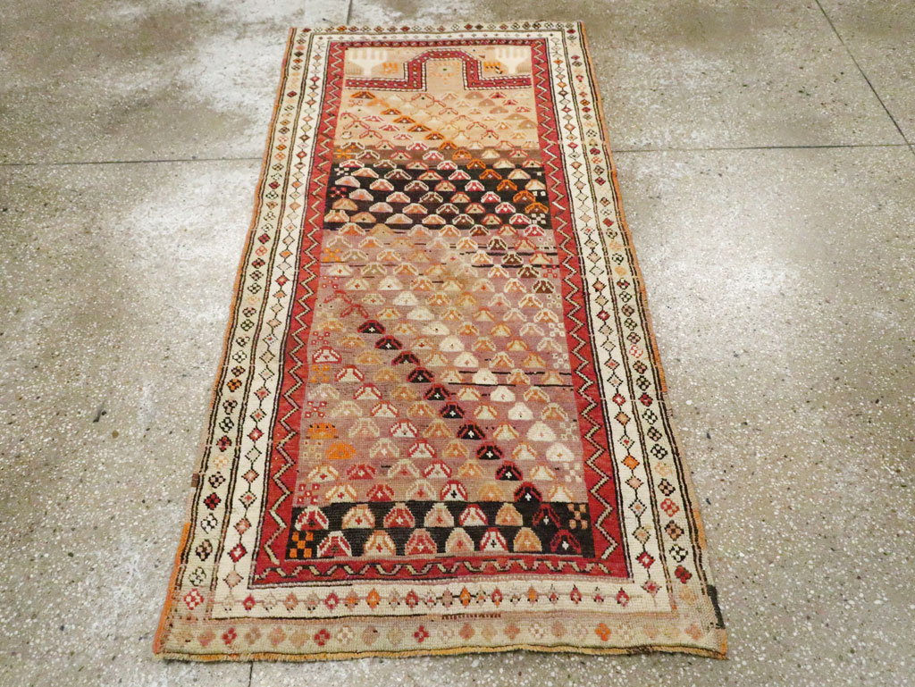 Antique Caucasian Rug, No.21137 - Gsblank