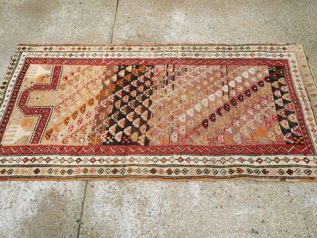 Antique Caucasian Rug, No.21137 - Gsblank