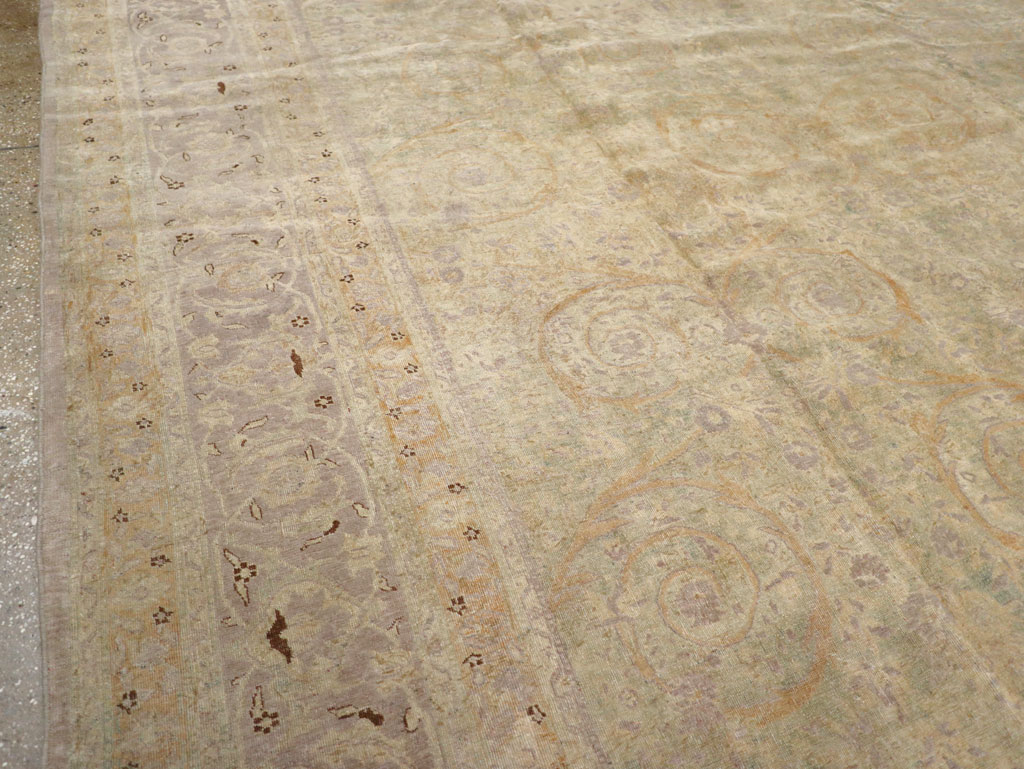 Antique Persian Tabriz  Carpet, No.21197 - Gsblank