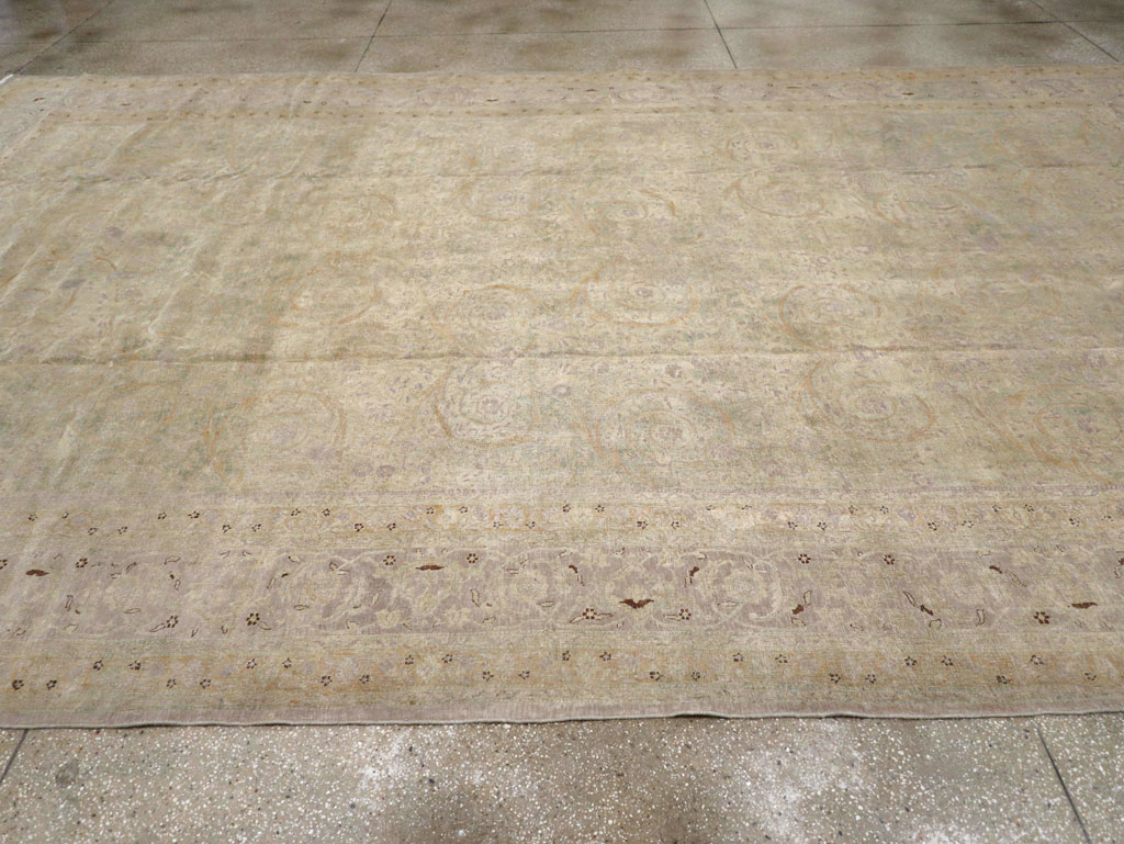 Antique Persian Tabriz  Carpet, No.21197 - Gsblank