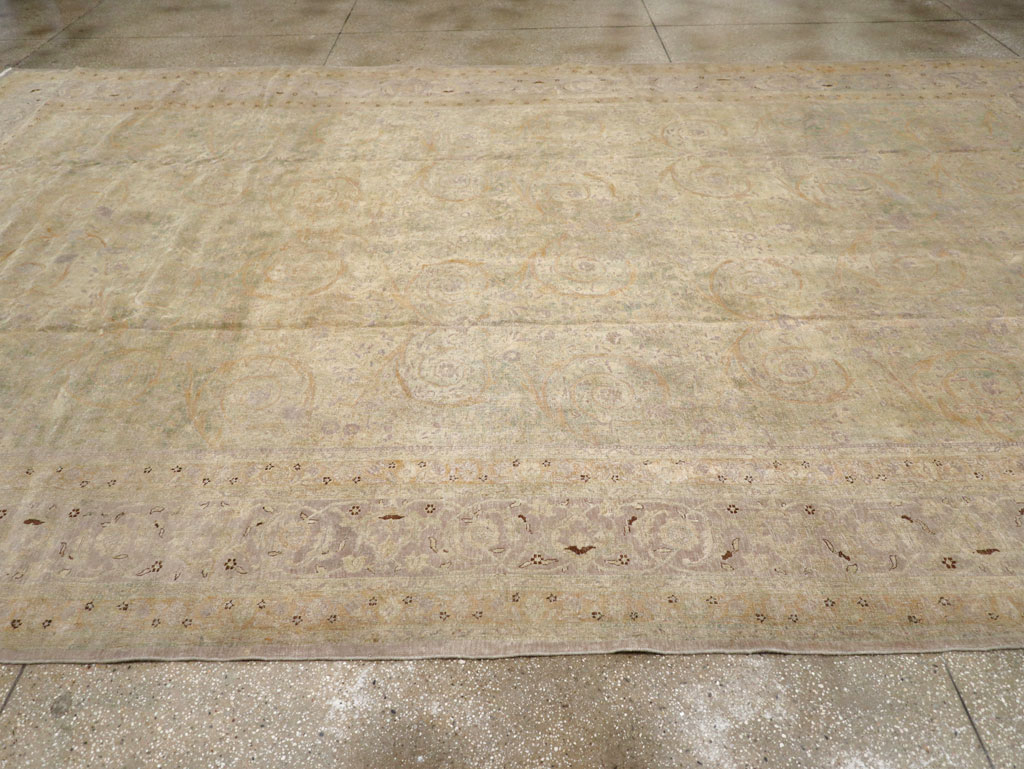 Antique Persian Tabriz  Carpet, No.21197 - Gsblank