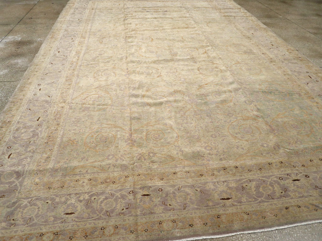 Antique Persian Tabriz  Carpet, No.21197 - Gsblank