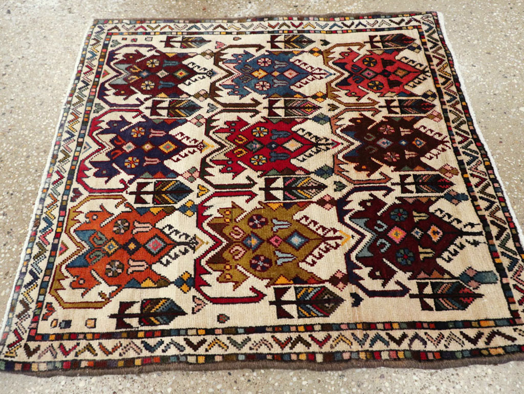 Antique Persian Afshar Rug, No.21274 - Gsblank