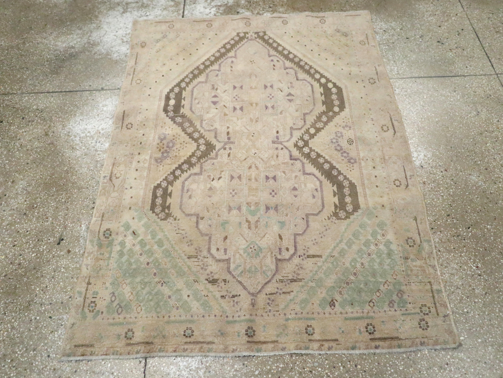 Vintage Persian Afshar Rug, No.21282 - Gsblank
