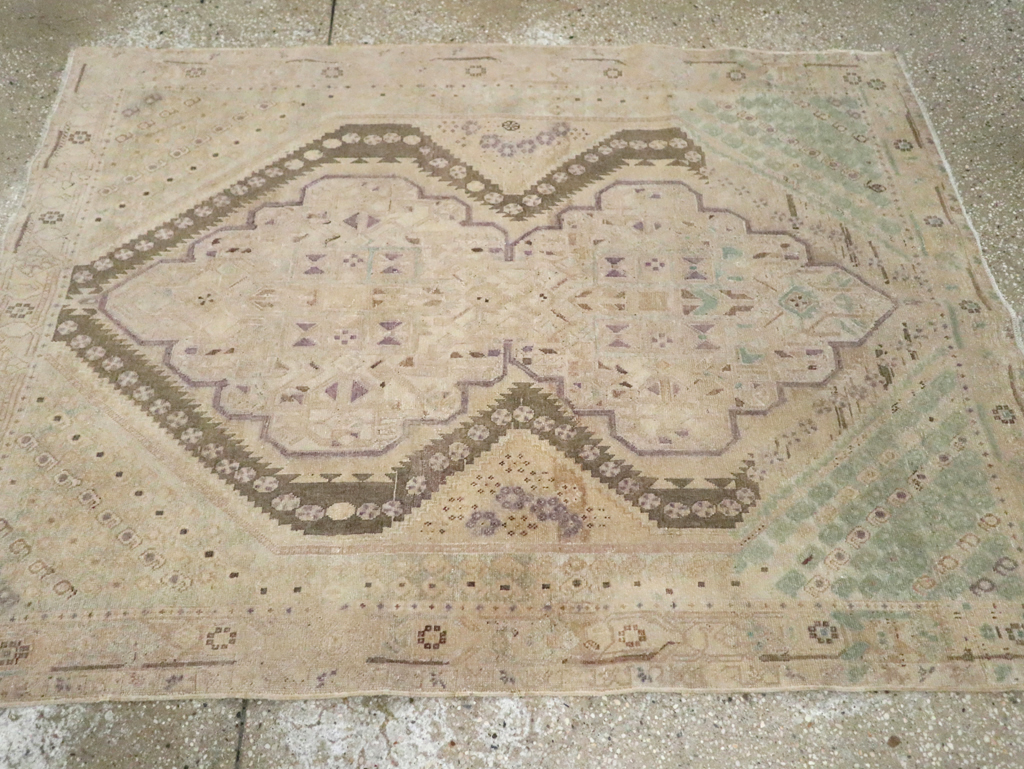 Vintage Persian Afshar Rug, No.21282 - Gsblank