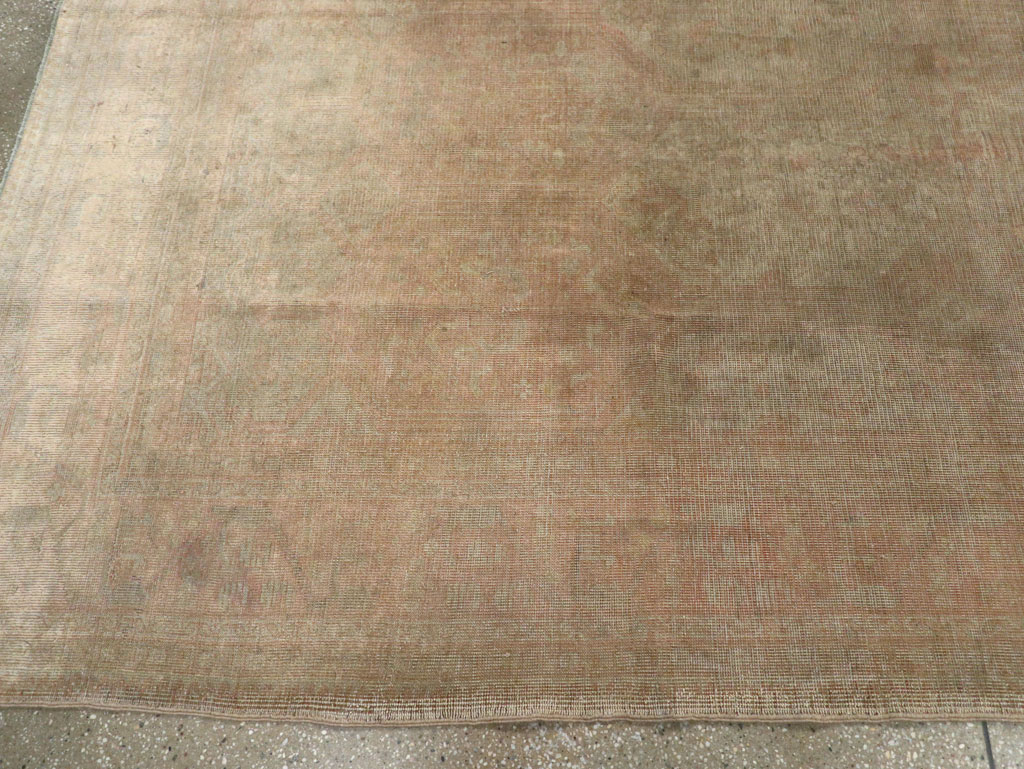 Antique Turkish Sivas Distressed Rug, No.21325 - Gsblank