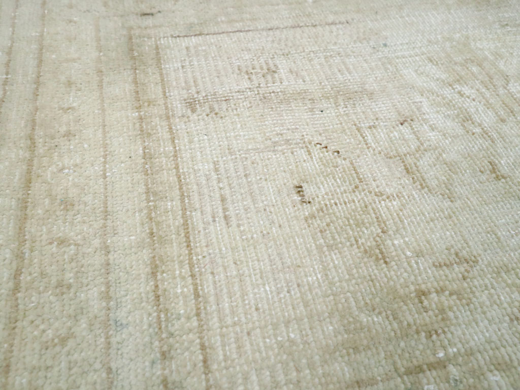 Antique Persian Sarouk Rug, No.21343 - Gsblank