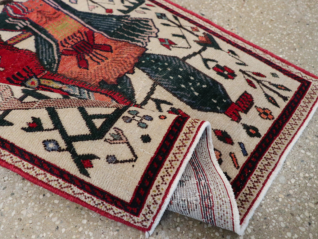 Vintage Persian Tabriz Pictorial Rug, No.21395 - Gsblank