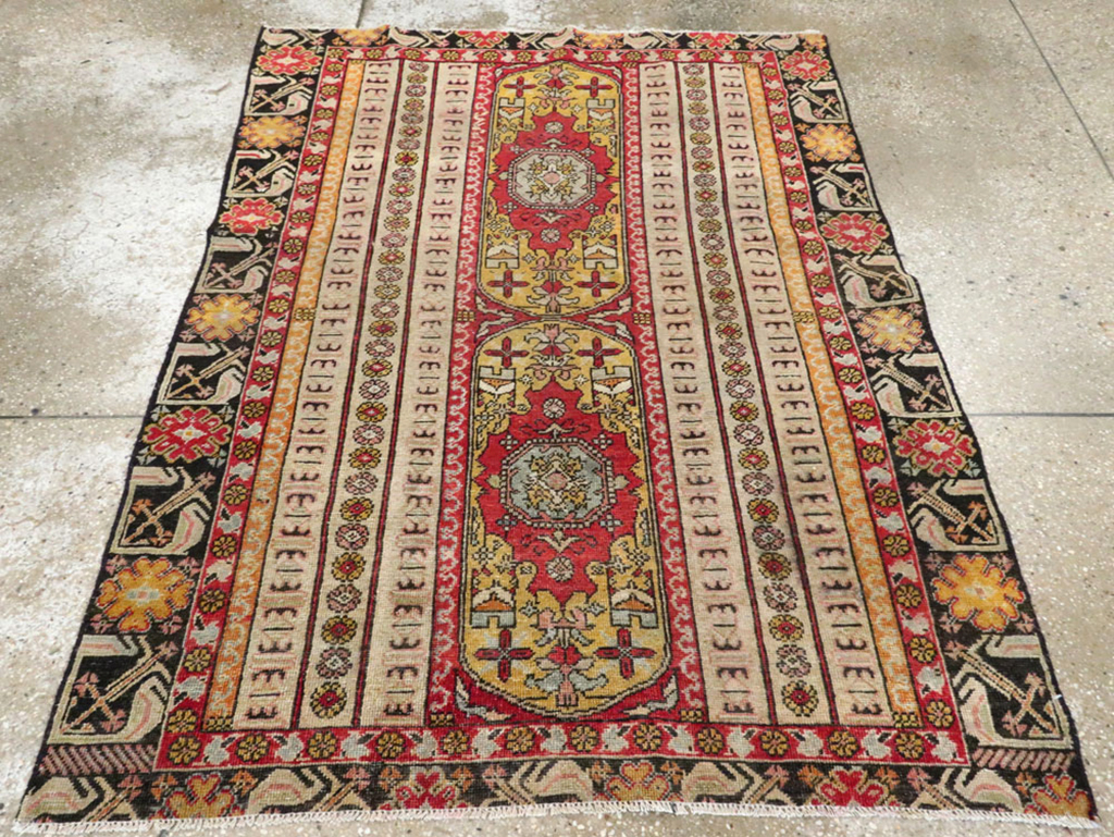 Antique Turkish Ghiordes Rug, No.21425 - Gsblank