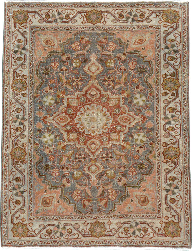 Vintage Persian Sarouk Rug, No.21428 - Gsblank