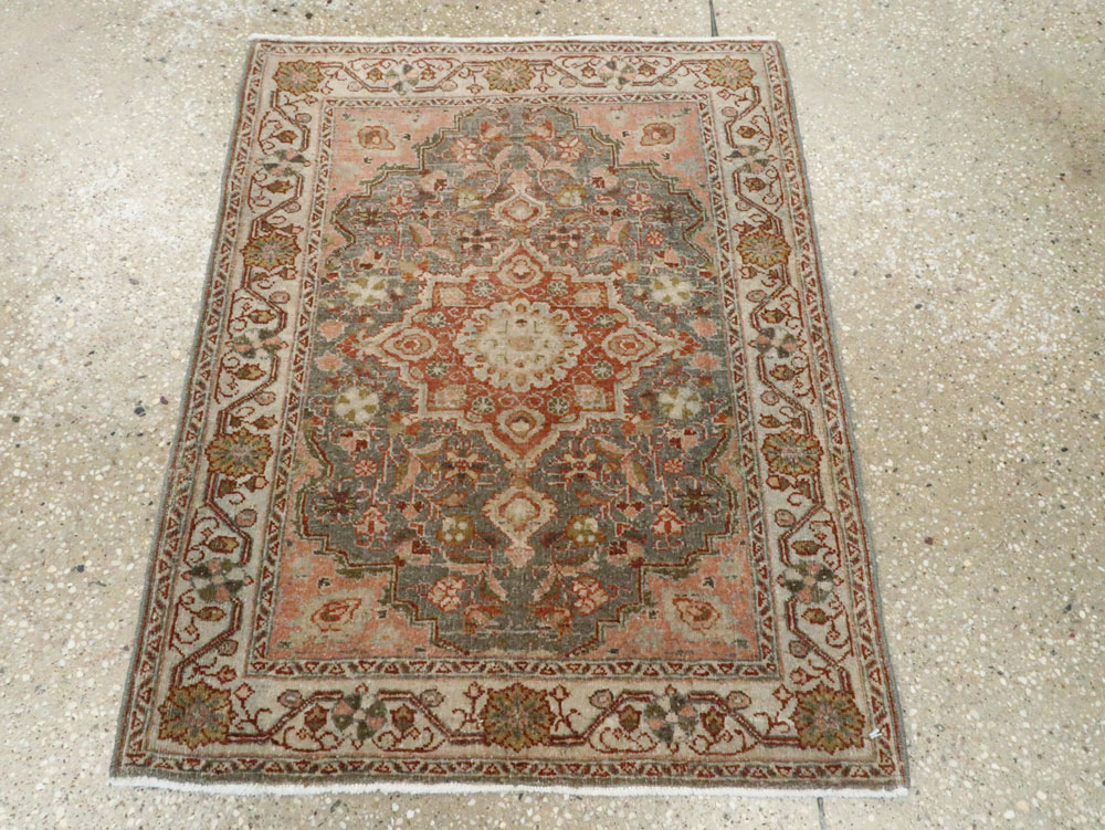Vintage Persian Sarouk Rug, No.21428 - Gsblank