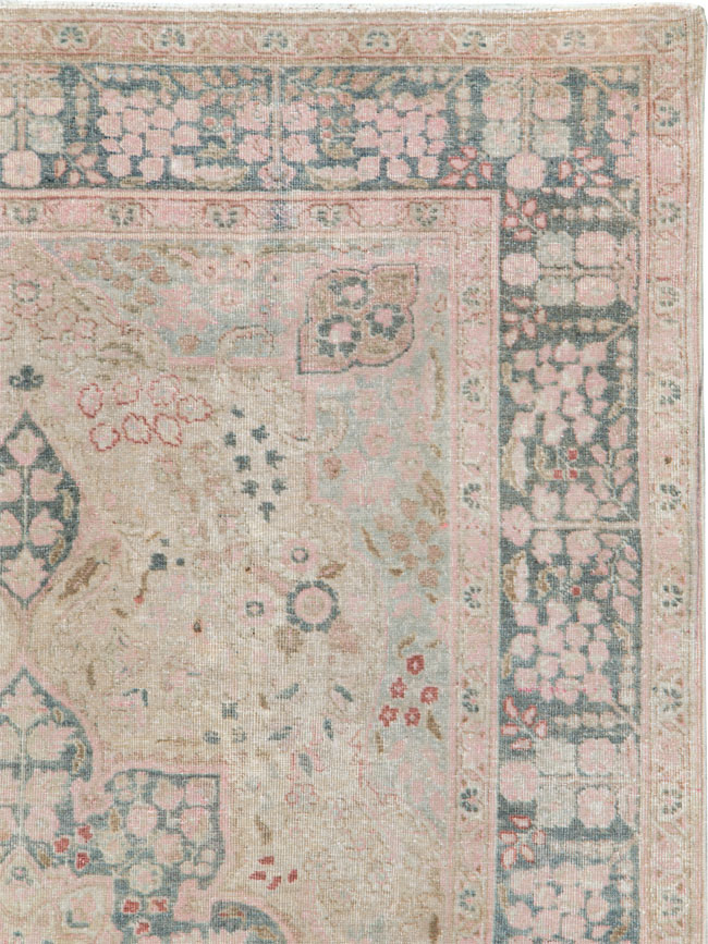 Vintage Persian Tabriz Accent Rug, No.21470 - Gsblank