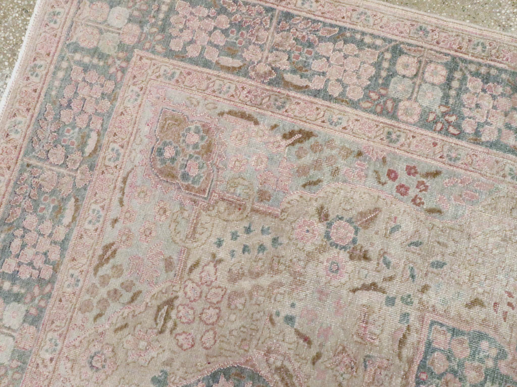 Vintage Persian Tabriz Accent Rug, No.21470 - Gsblank