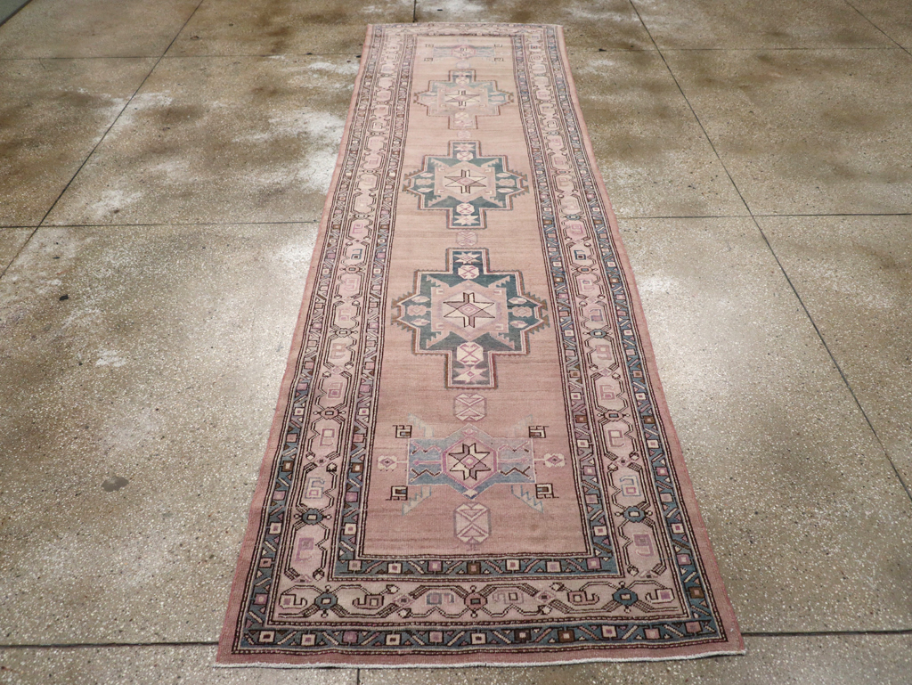 Antique Persian Northwest Runner, No.21490 - Gsblank