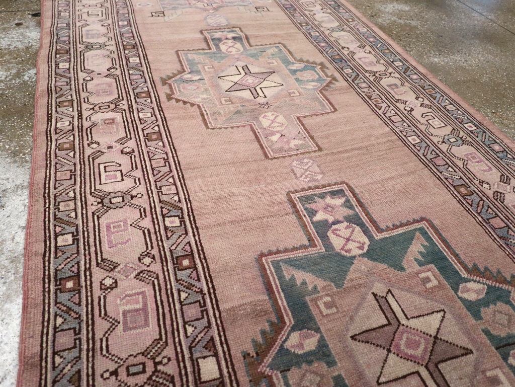 Antique Persian Northwest Runner, No.21490 - Gsblank