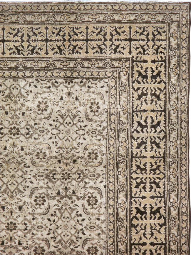 Antique Persian Tabriz Rug, No.21573 - Gsblank