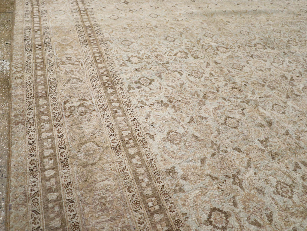 Antique Persian Tabriz Carpet, No.21582 - Gsblank