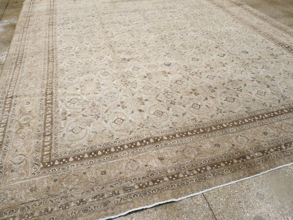 Antique Persian Tabriz Carpet, No.21582 - Gsblank