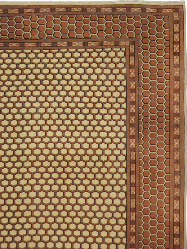 Vintage Turkish Anatolian Accent Carpet, No.21587 - Gsblank