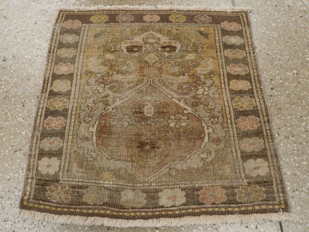 Antique Persian Malayer Square Rug, No.21645 - Gsblank