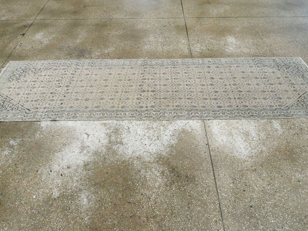 Vintage Persian Tabriz Runner, No.21676 - Gsblank