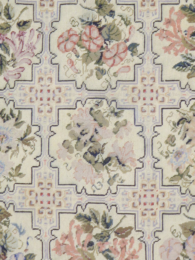 Antique English Needle-Point Carpet, No.21722 - Gsblank