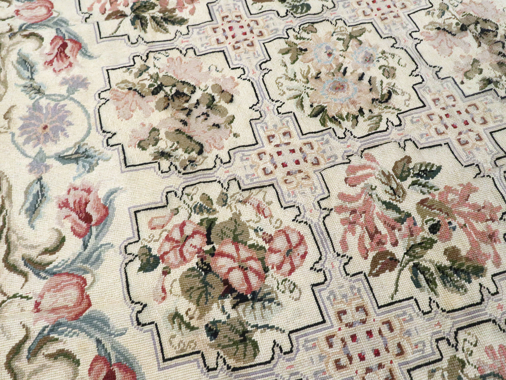Antique English Needle-Point Carpet, No.21722 - Gsblank