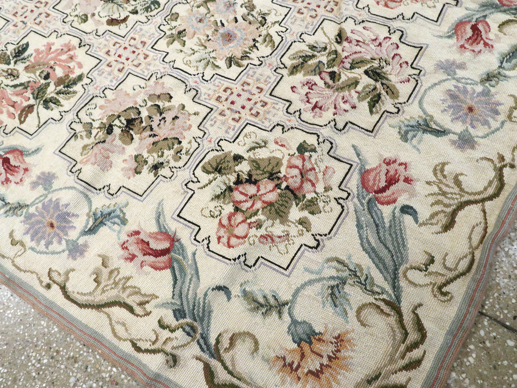 Antique English Needle-Point Carpet, No.21722 - Gsblank