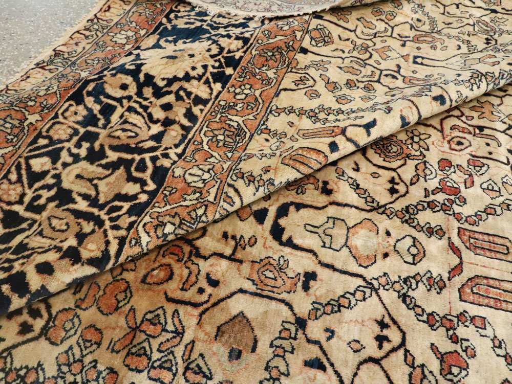 Antique Sarouk Fereghan Carpet, No.21762 - Gsblank