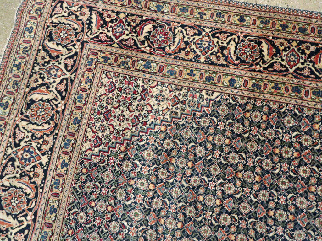 Vintage Persian Tabriz Carpet, No.21785 - Gsblank