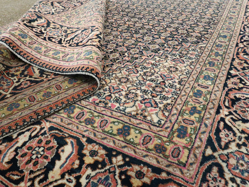 Vintage Persian Tabriz Carpet, No.21785 - Gsblank