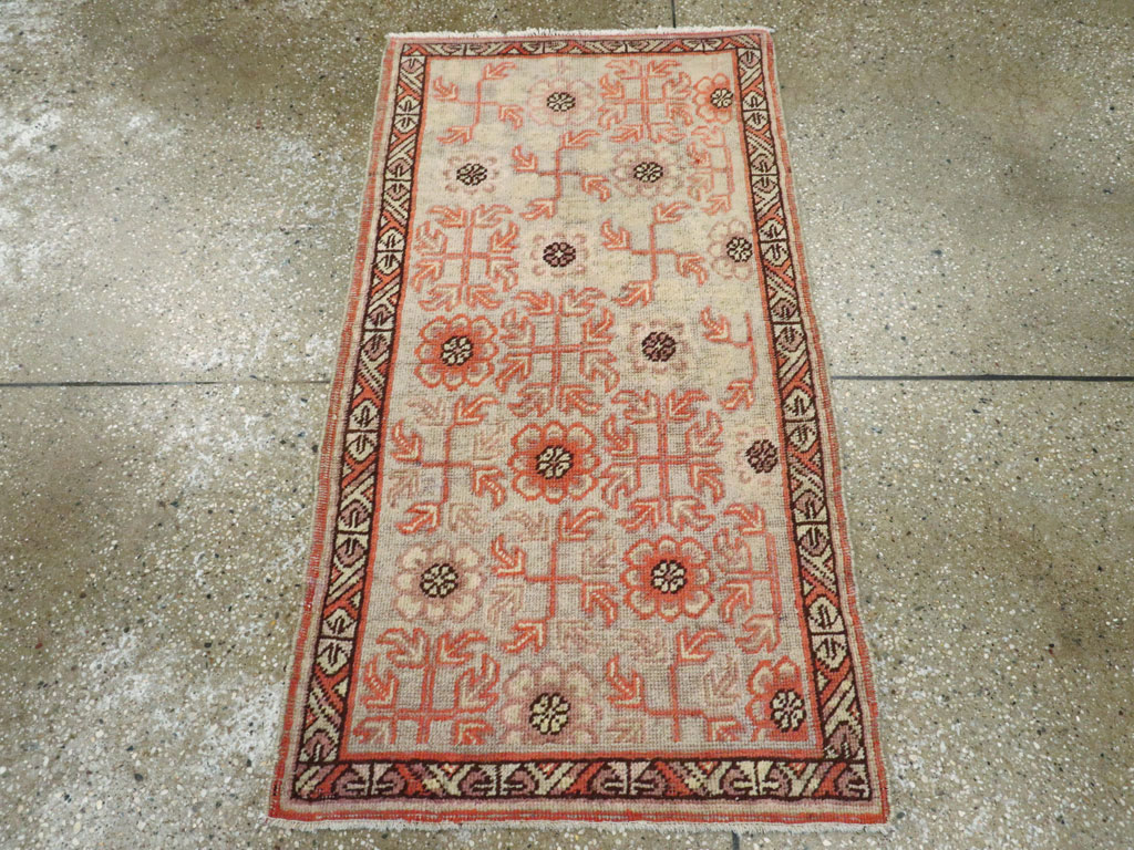 Vintage East Turkestan Khotan Rug, No.21842 - Gsblank