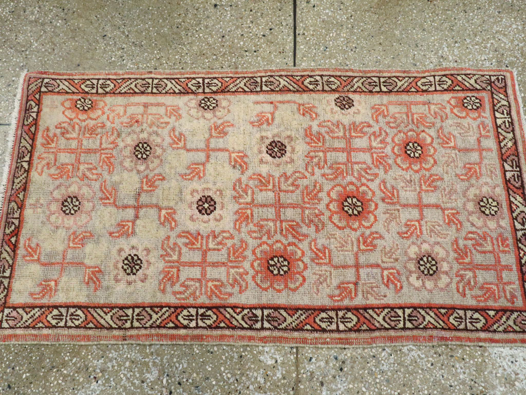 Vintage East Turkestan Khotan Rug, No.21842 - Gsblank
