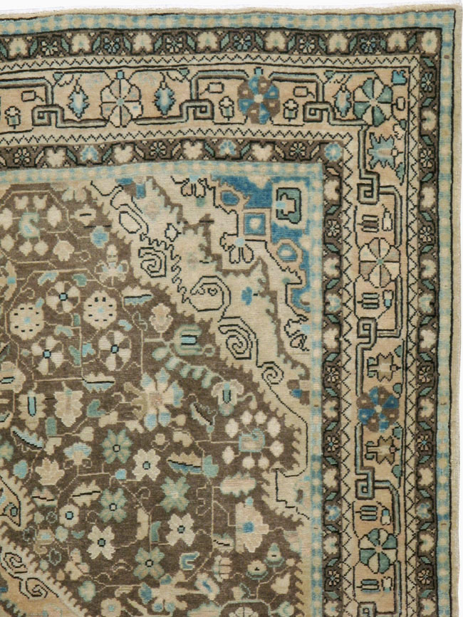 Antique Persian Sarouk Rug, No.21865 - Gsblank