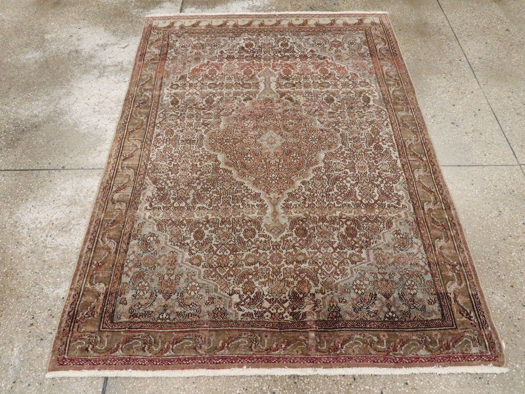Antique Persian Bibikabad Rug, No.21874 - Gsblank