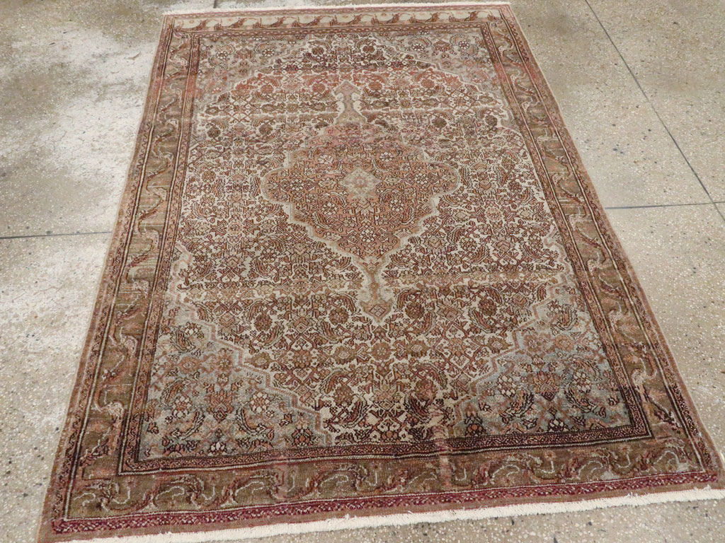 Antique Persian Bibikabad Rug, No.21874 - Gsblank