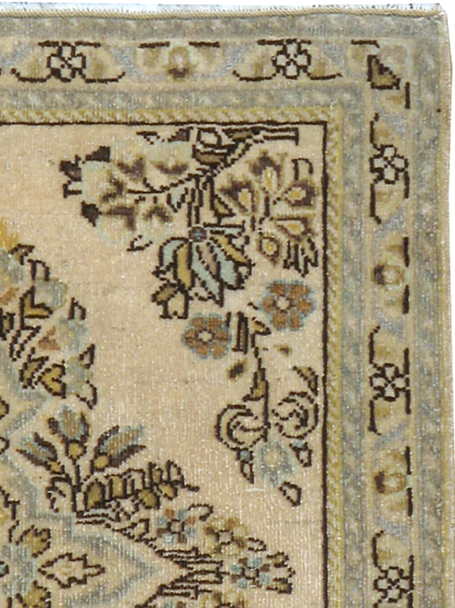 Vintage Persian Sarouk Rug, No.21877 - Gsblank