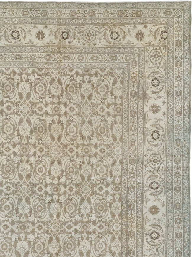 Antique Persian Tabriz Carpet, No.21910 - Gsblank