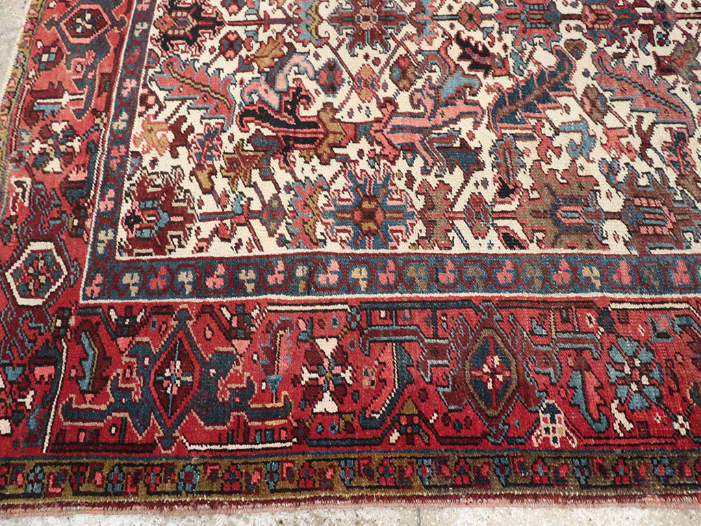 Vintage Persian Heriz Carpet, No.21919 - Gsblank