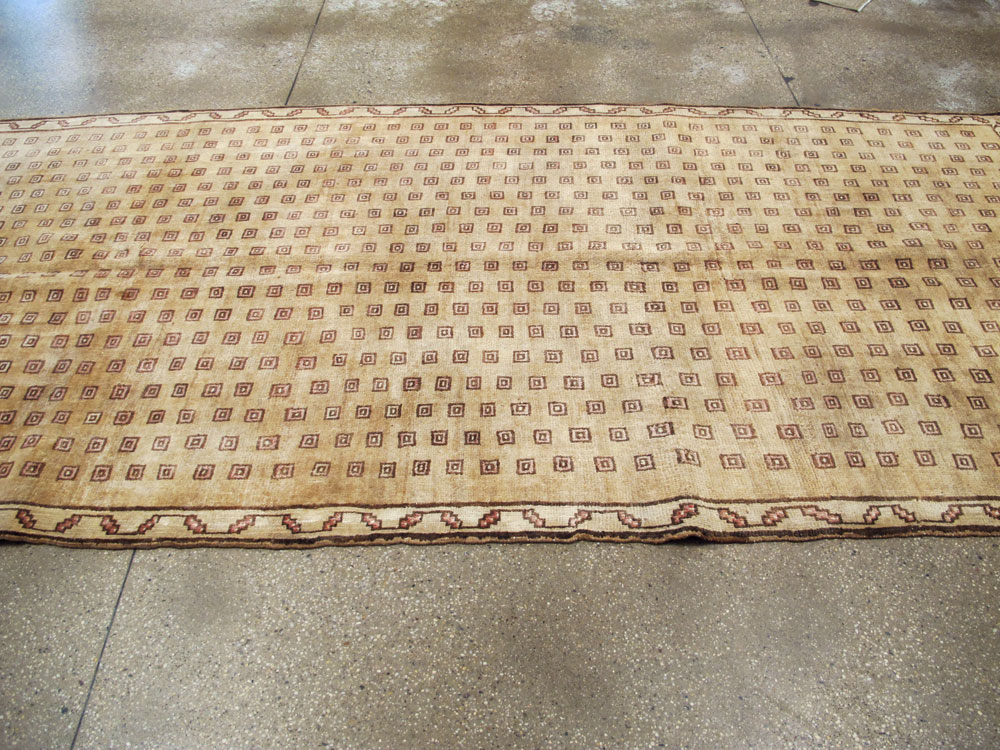 Vintage Turkish Anatolian Wide Gallery Runner, No.21938 - Gsblank