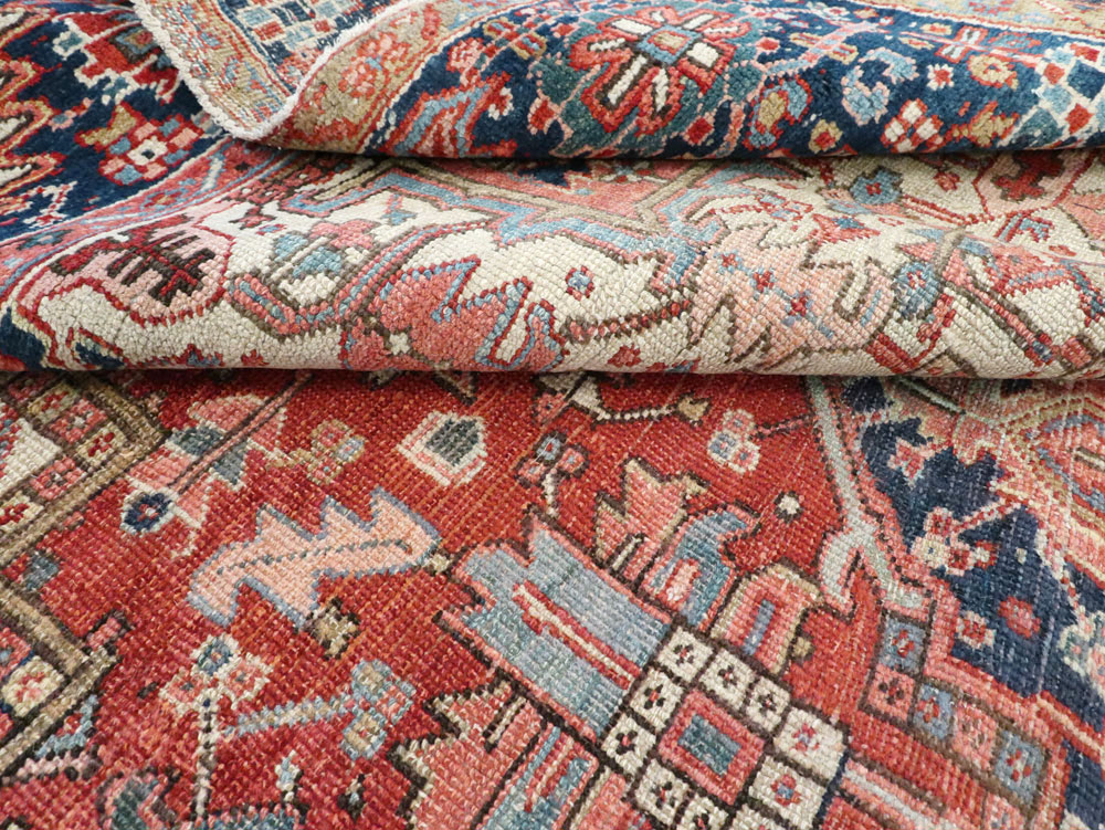Vintage Persian Heriz Carpet, No.22066 - Gsblank