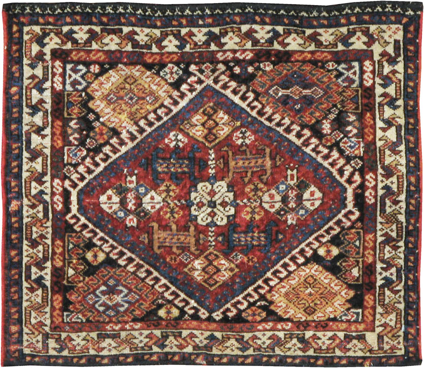 Antique Persian Qashqai Rug, No.22076 - Gsblank