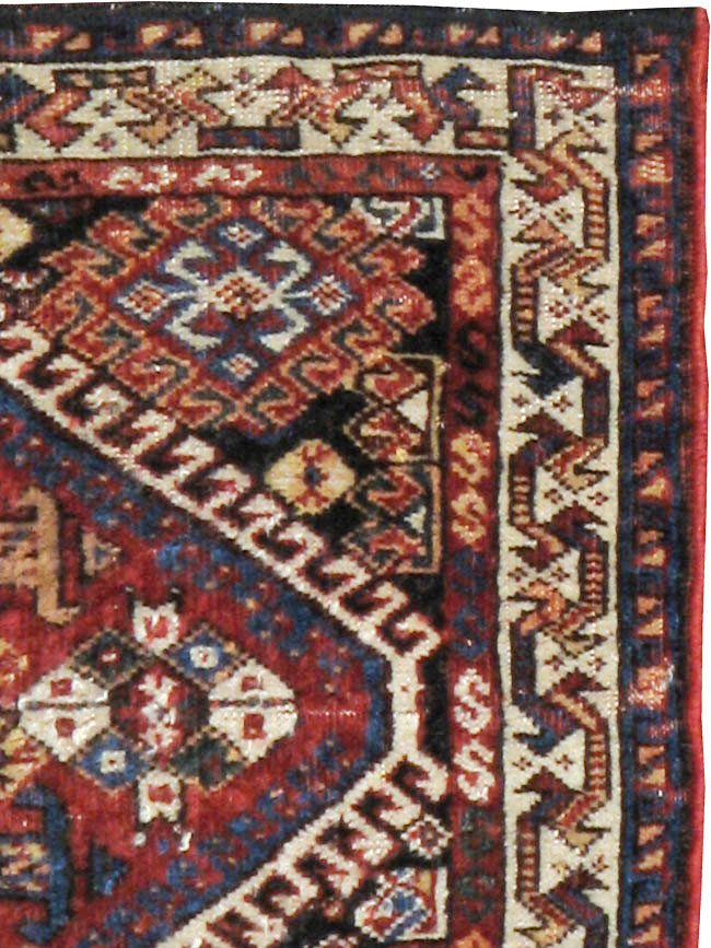Antique Persian Qashqai Rug, No.22076 - Gsblank